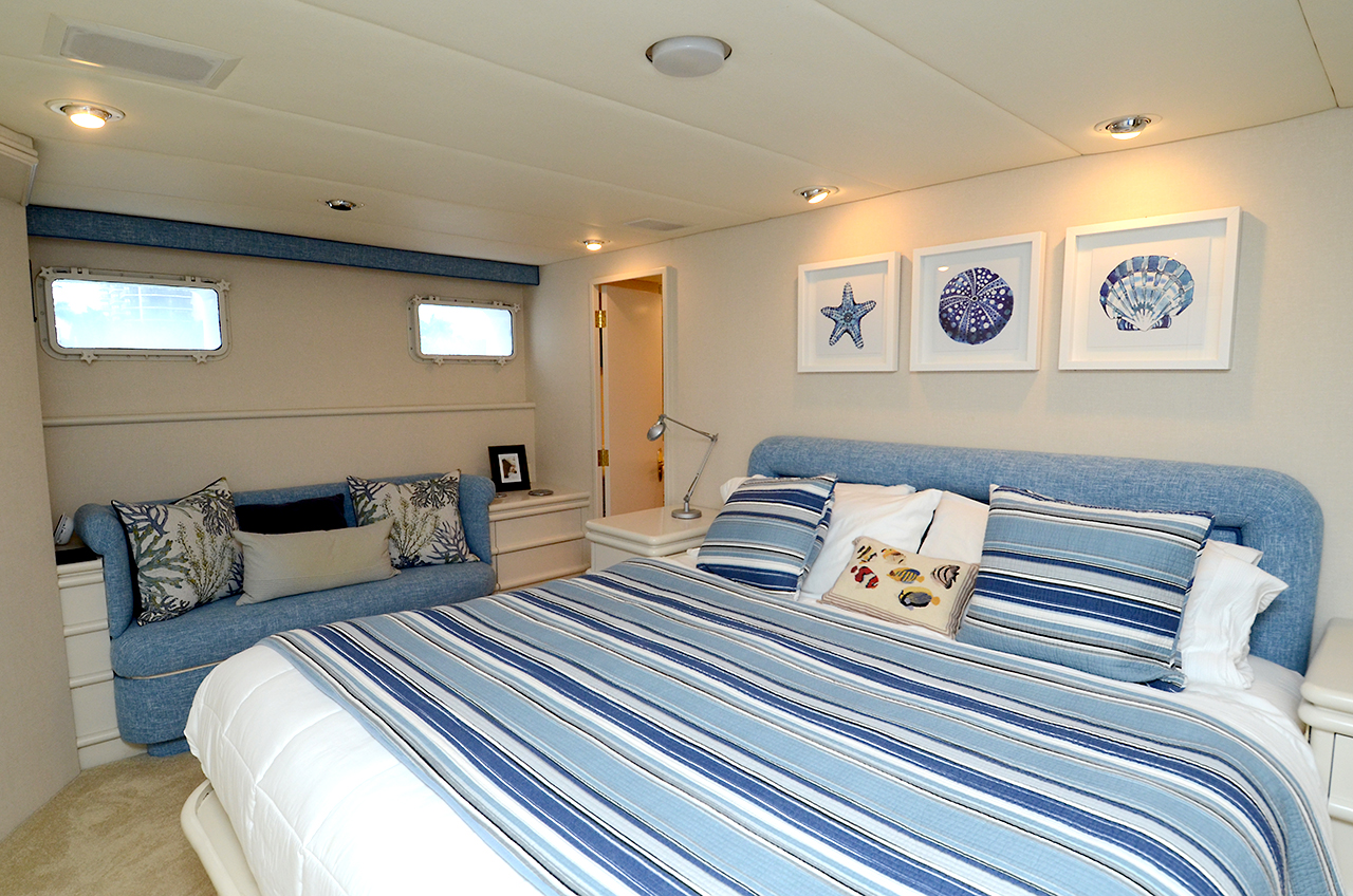 Luxury yacht vacation